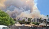 3 قتلى جراء حرائق واسعة في أنطاليا ومرمريس وبودروم